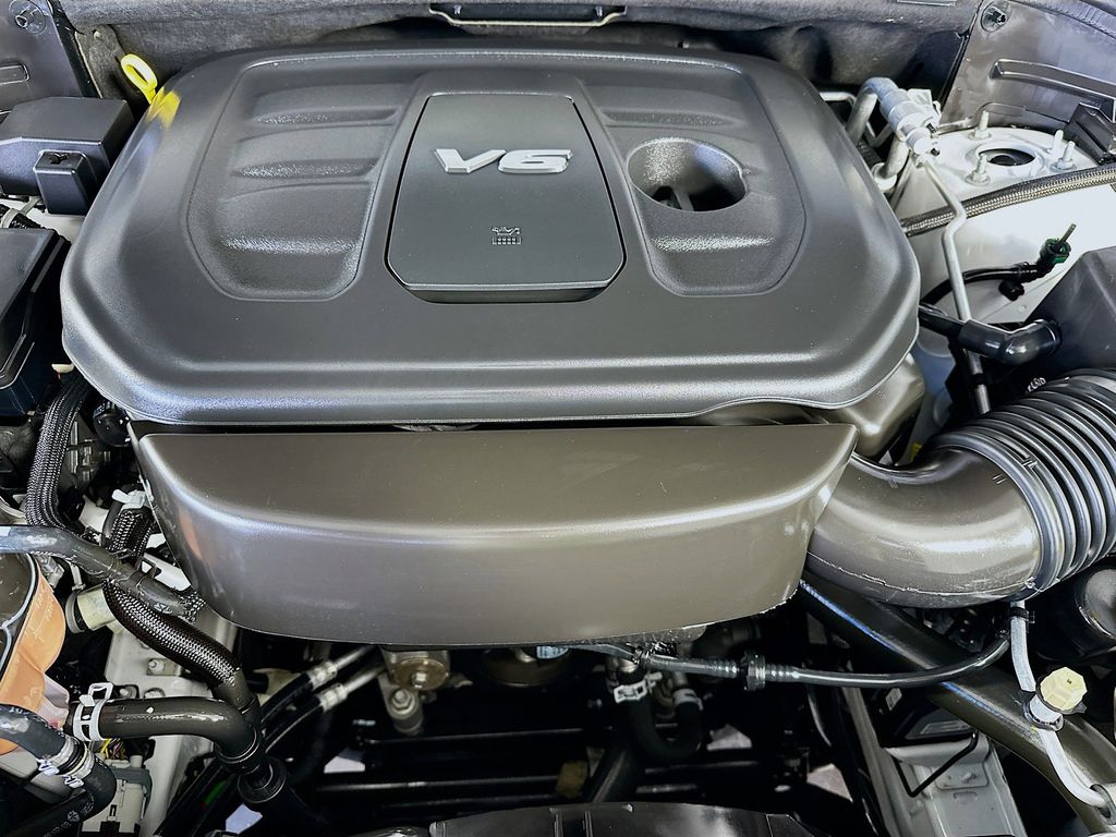 Thumbnail: 2019 Jeep Grand Cherokee - 9