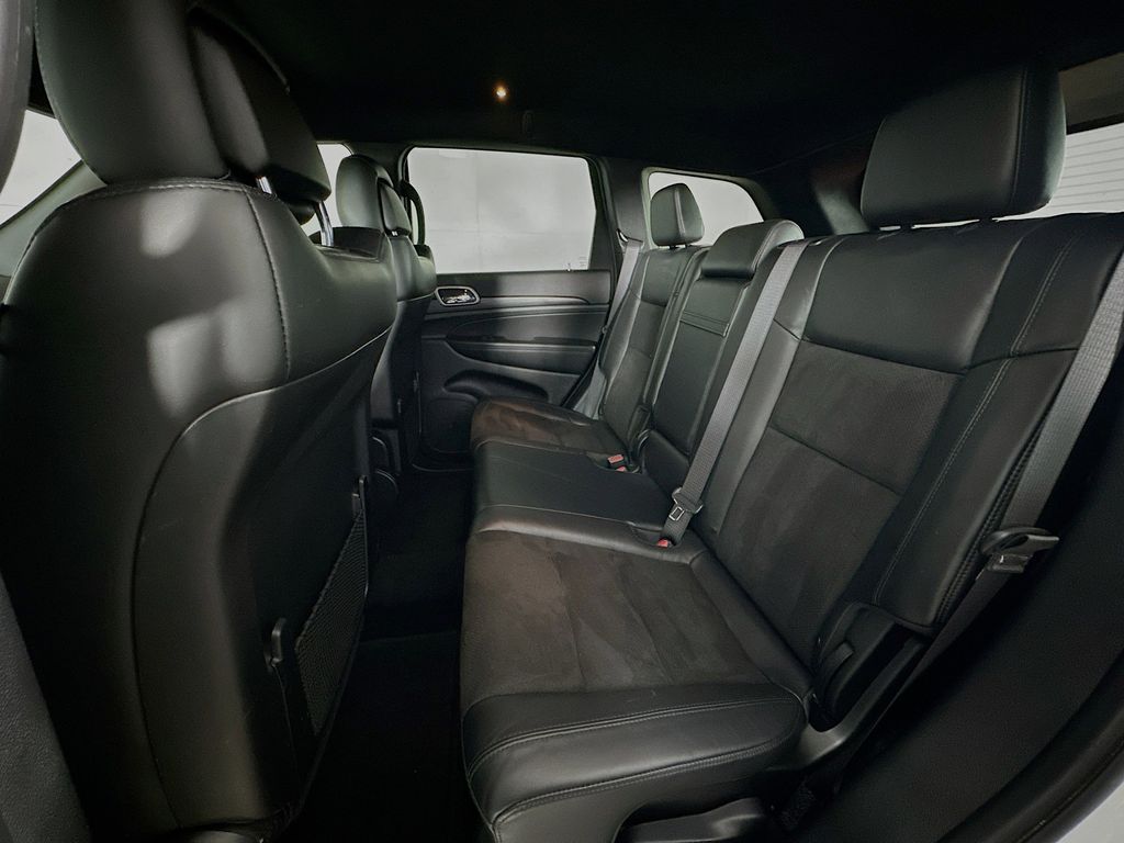 Thumbnail: 2022 Jeep Grand Cherokee - 13