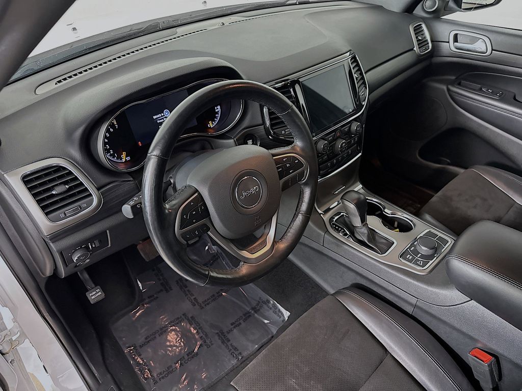 Thumbnail: 2022 Jeep Grand Cherokee - 2
