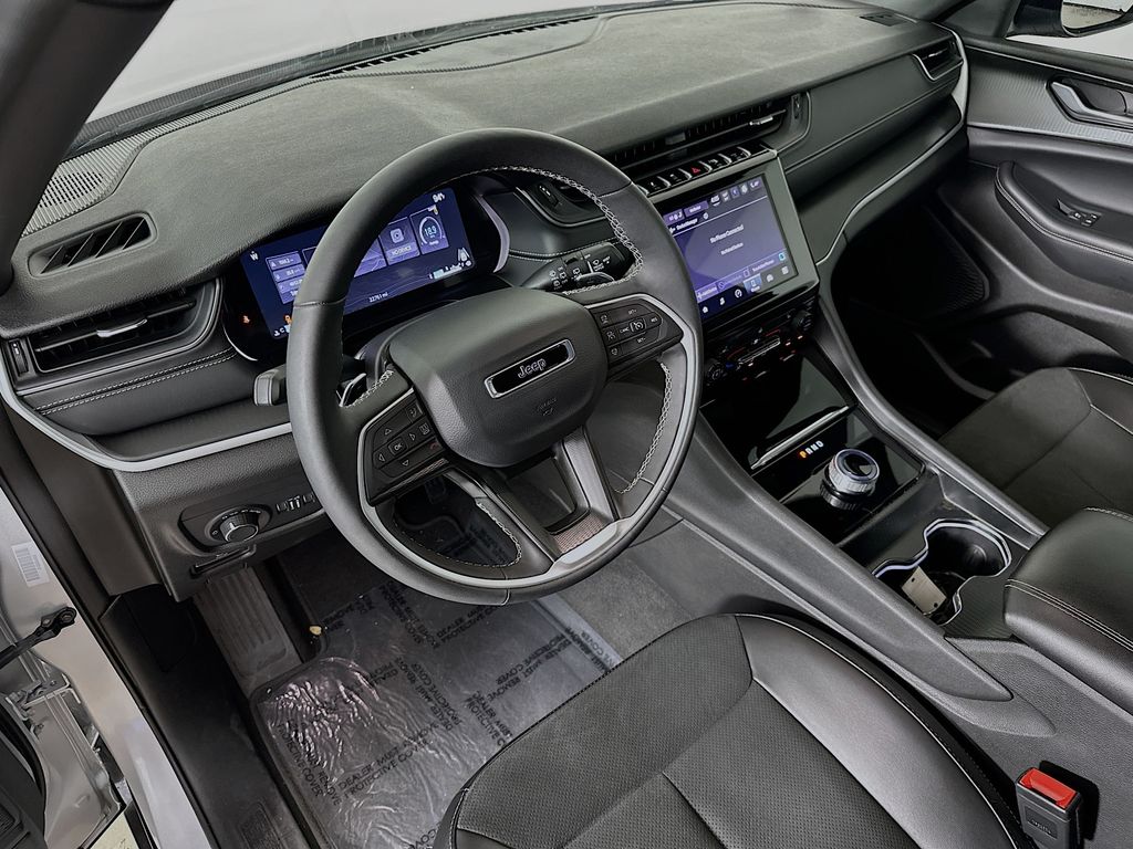 Thumbnail: 2025 Jeep Grand Cherokee - 2