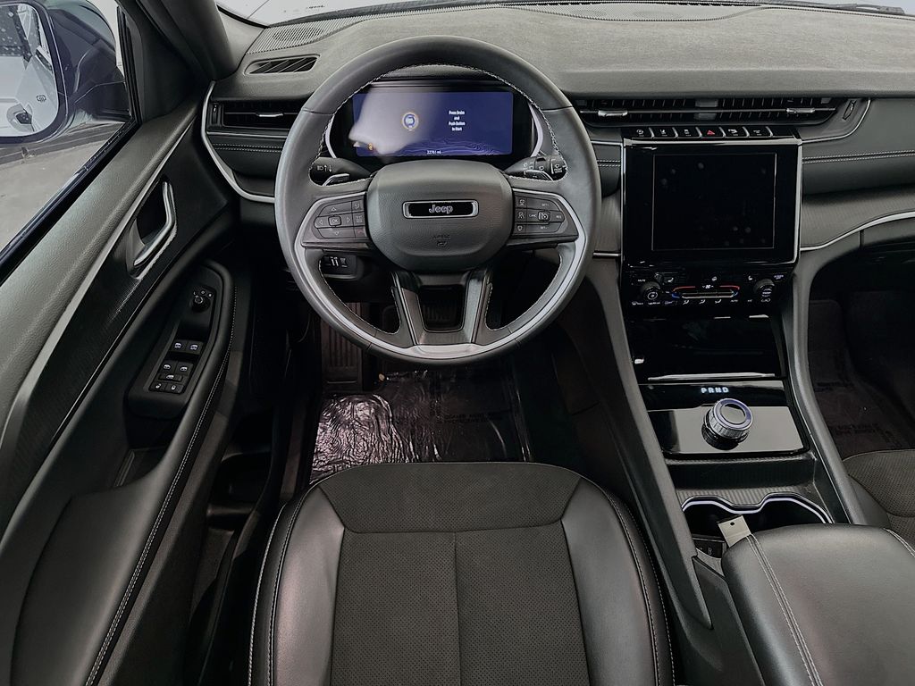 Thumbnail: 2025 Jeep Grand Cherokee - 9