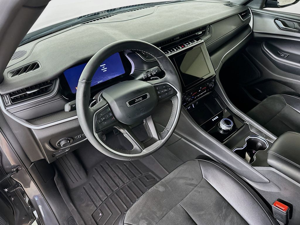 Thumbnail: 2024 Jeep Grand Cherokee L - 2