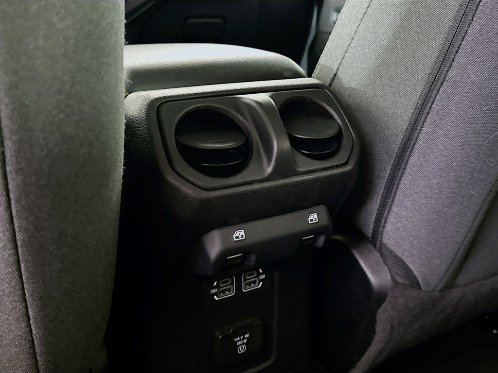 Thumbnail: 2024 Jeep Wrangler - 21