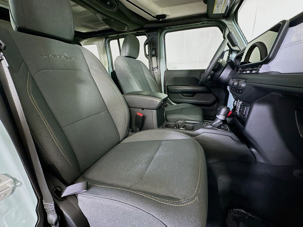 Thumbnail: 2024 Jeep Wrangler - 11