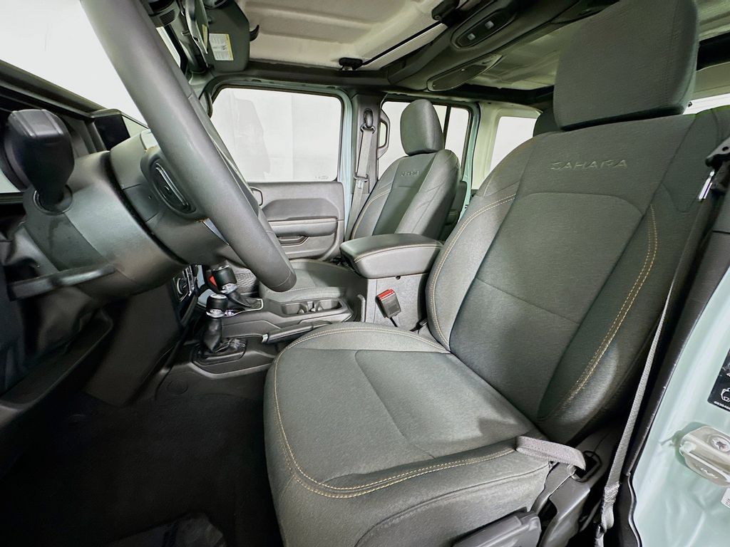 Thumbnail: 2024 Jeep Wrangler - 10