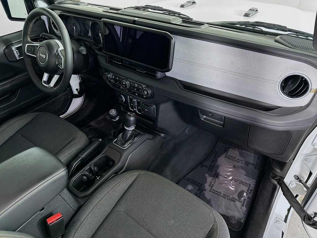 Thumbnail: 2024 Jeep Wrangler - 32