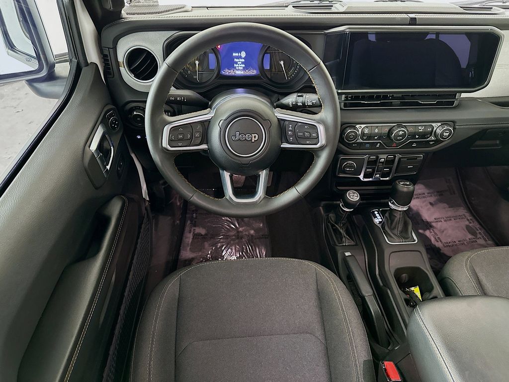 Thumbnail: 2024 Jeep Wrangler - 9