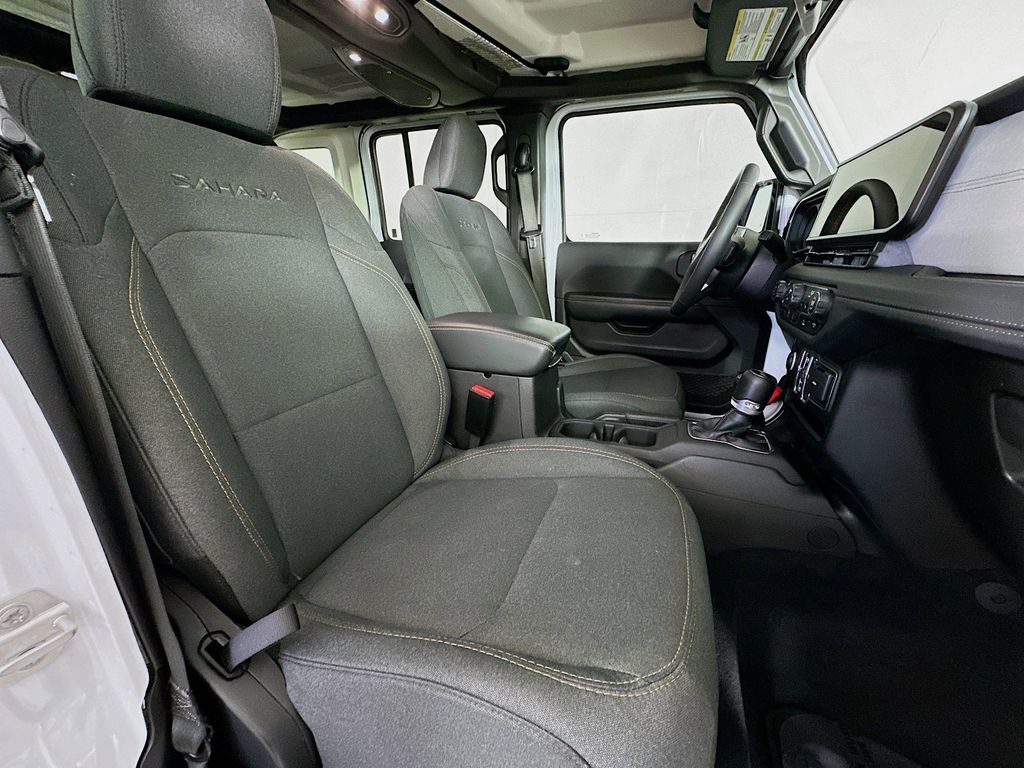 Thumbnail: 2024 Jeep Wrangler - 11