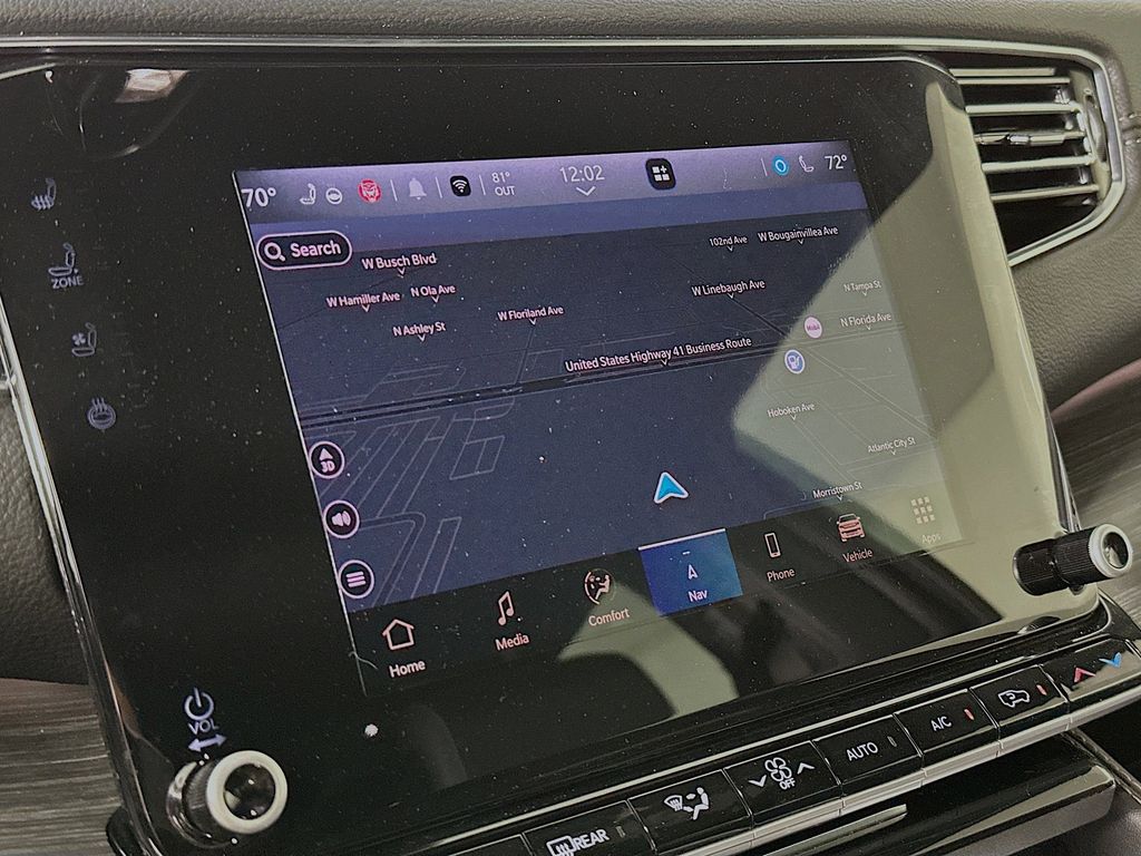 Thumbnail: 2023 Jeep Wagoneer - 28