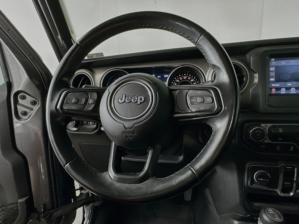 Thumbnail: 2021 Jeep Gladiator - 15