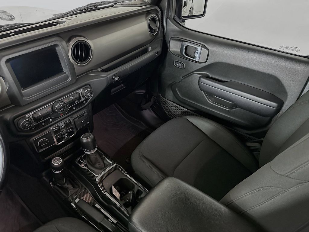 Thumbnail: 2021 Jeep Gladiator - 14