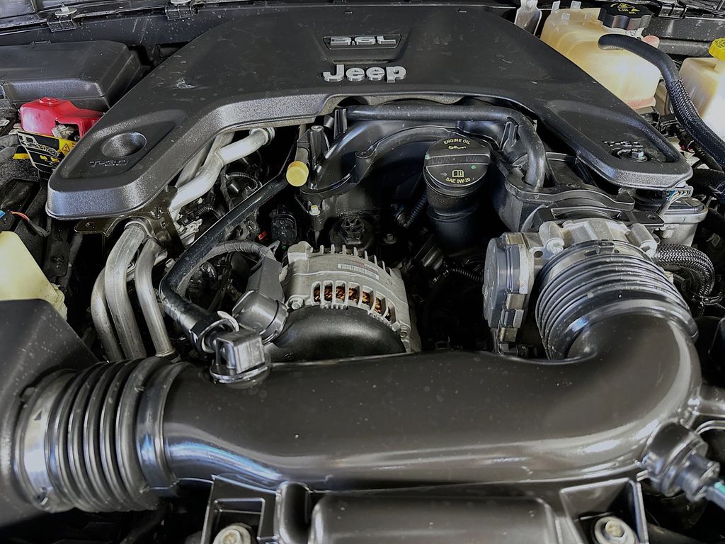Thumbnail: 2021 Jeep Gladiator - 9