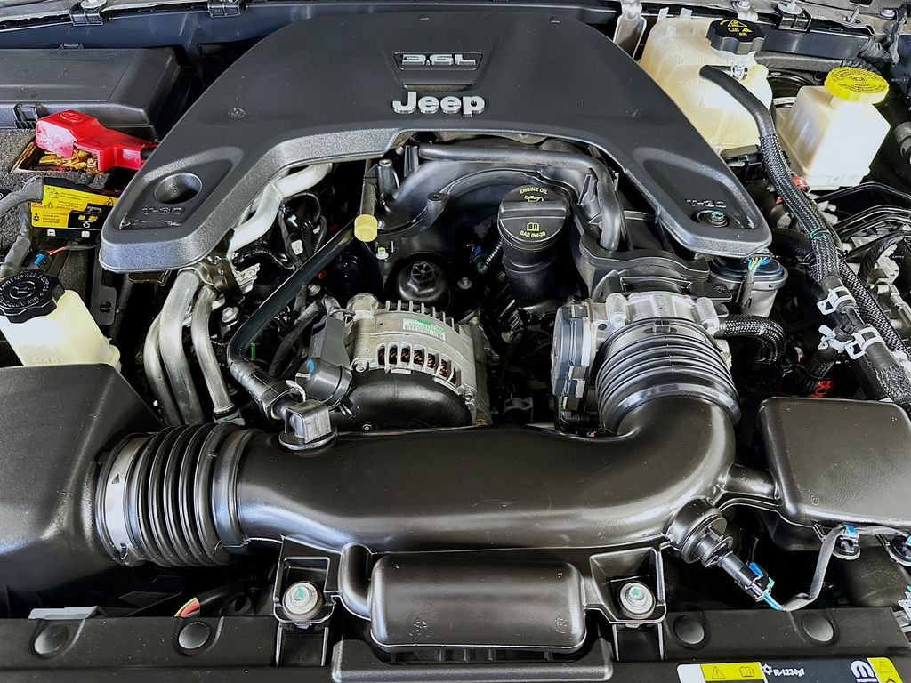 Image 10 of 2021 Jeep Gladiator