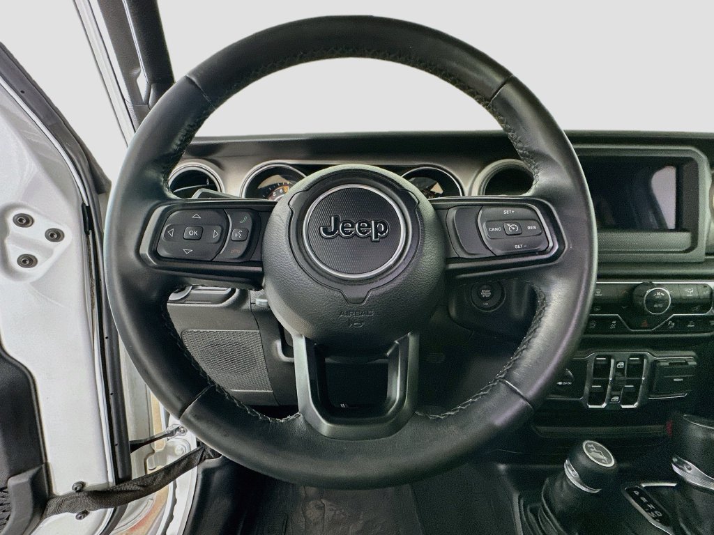 Thumbnail: 2020 Jeep Gladiator - 15