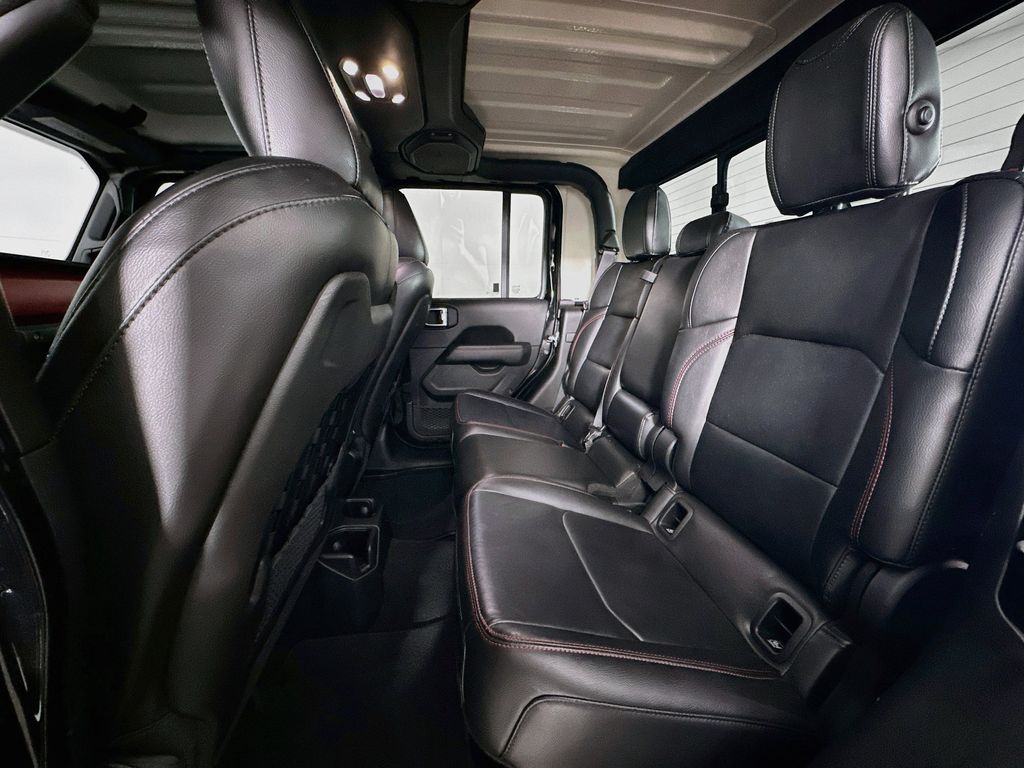 Thumbnail: 2022 Jeep Gladiator - 13