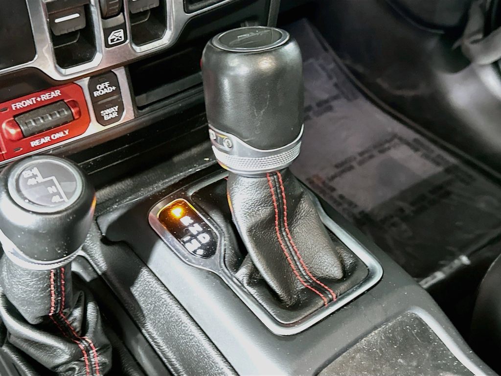 Thumbnail: 2022 Jeep Gladiator - 17