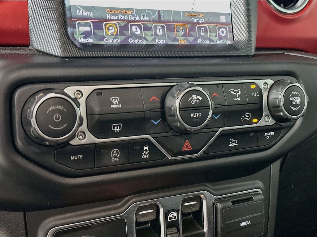 Thumbnail: 2022 Jeep Gladiator - 23
