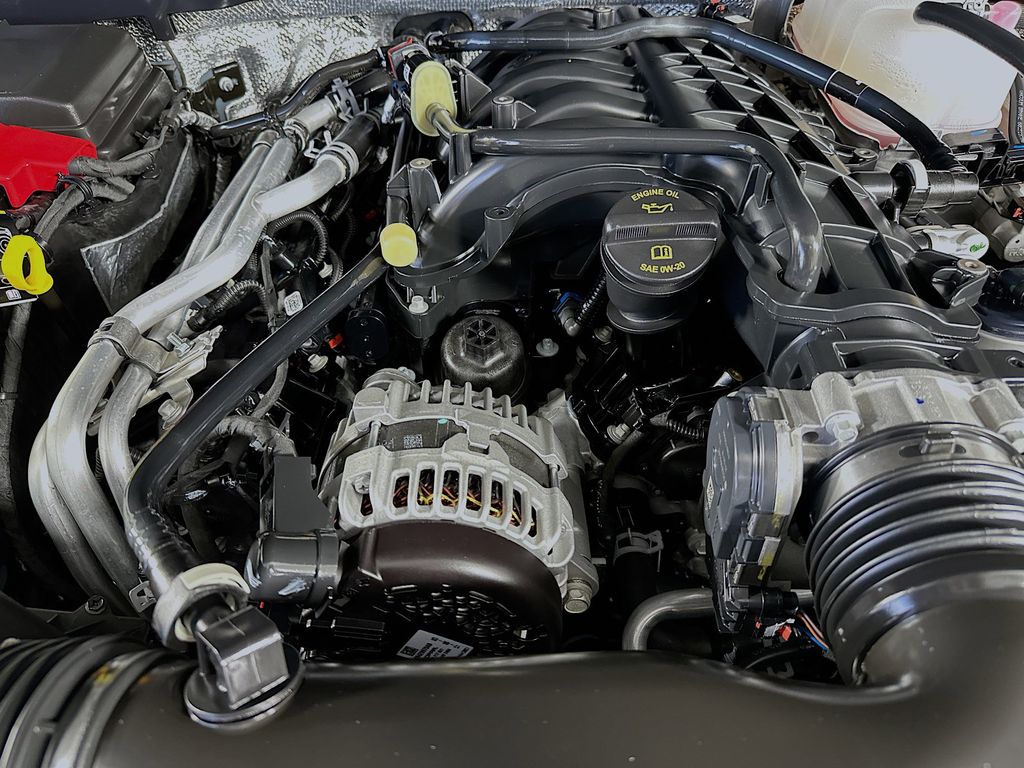 Thumbnail: 2025 Jeep Gladiator - 9