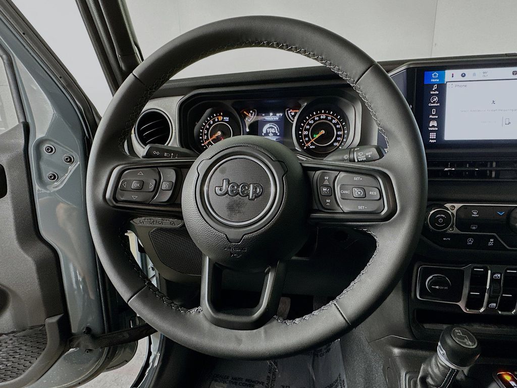 Thumbnail: 2025 Jeep Gladiator - 15