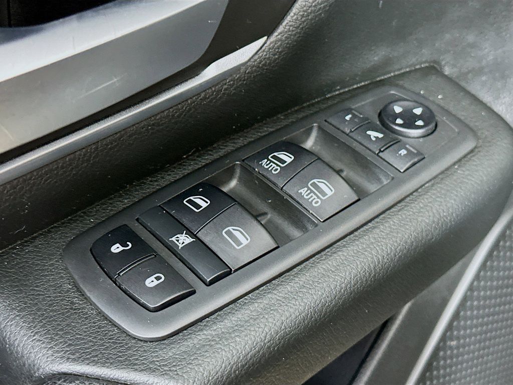 Thumbnail: 2019 RAM 1500 - 29