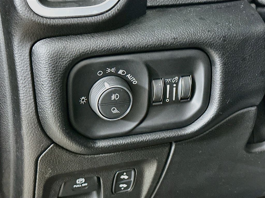 Thumbnail: 2019 RAM 1500 - 27