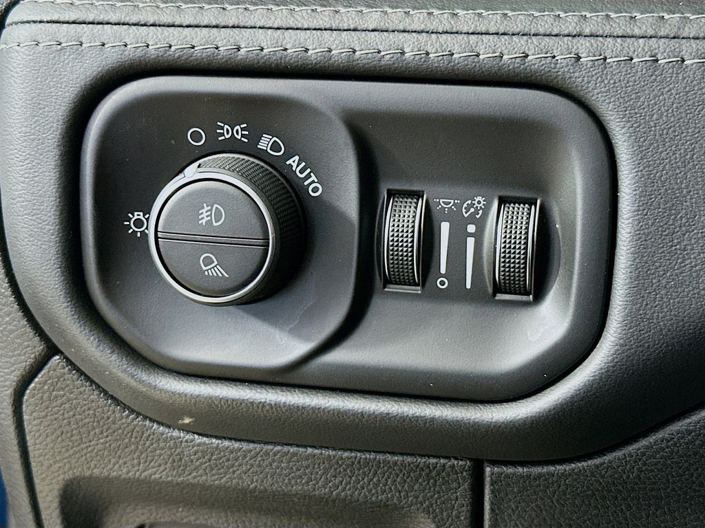 Thumbnail: 2020 RAM 1500 - 24