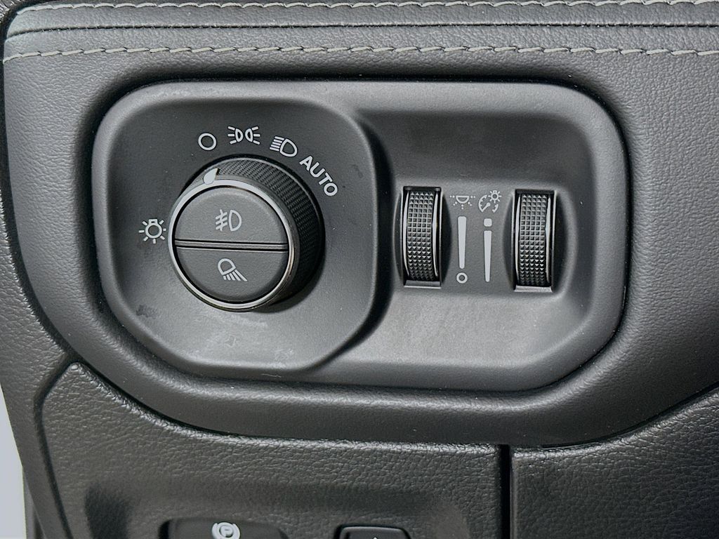 Thumbnail: 2024 RAM 1500 - 27