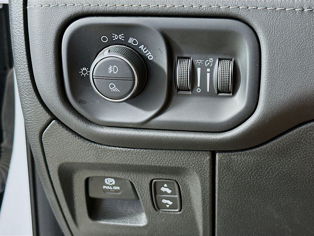 Thumbnail: 2024 RAM 1500 - 27
