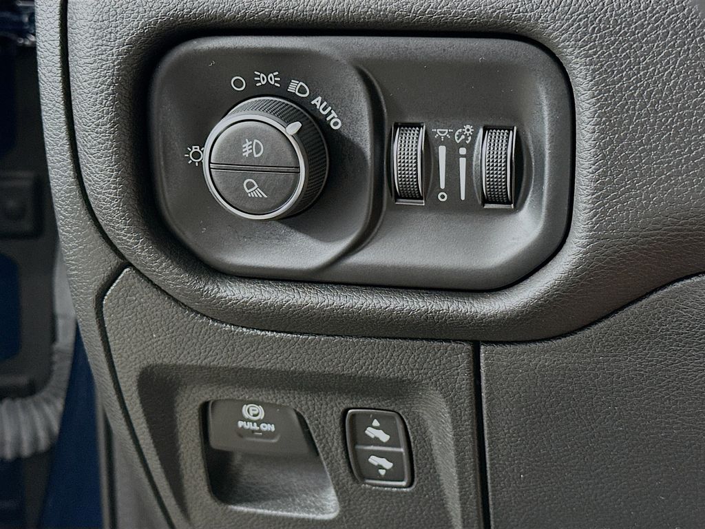 Thumbnail: 2023 RAM 1500 - 26