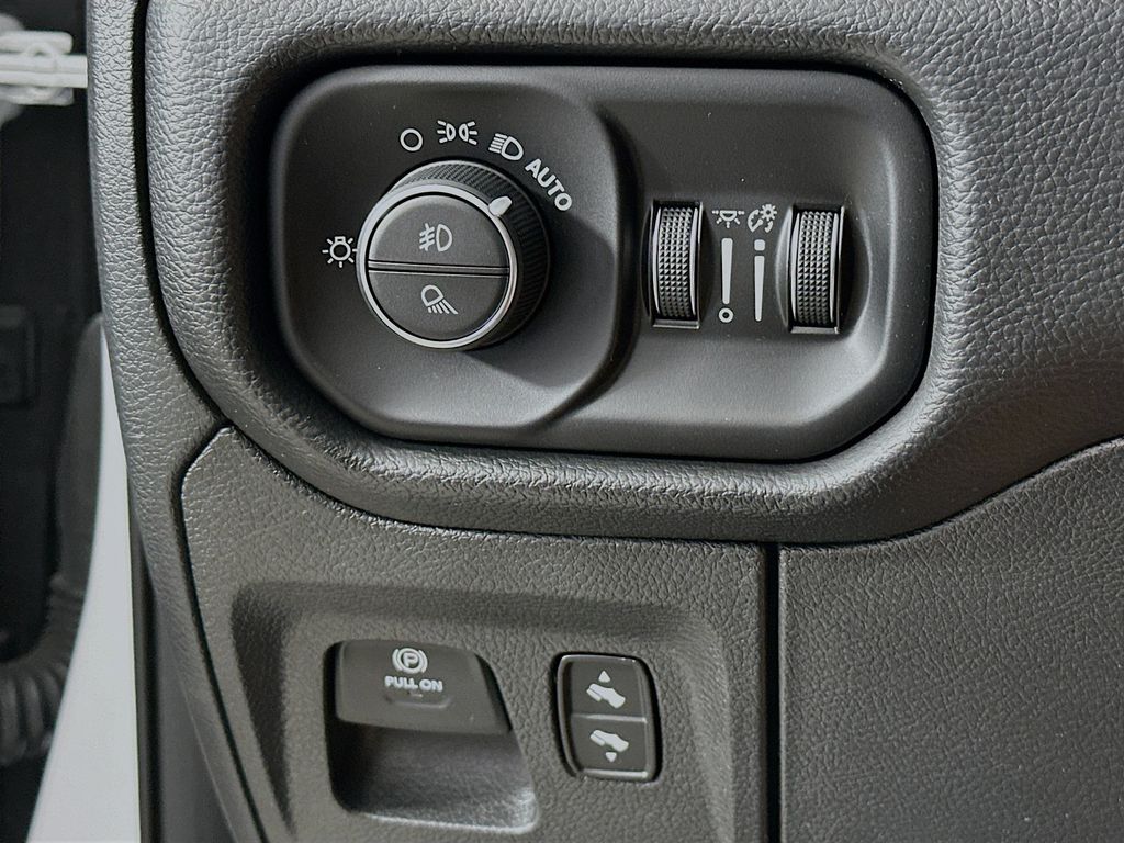 Thumbnail: 2022 RAM 1500 - 27
