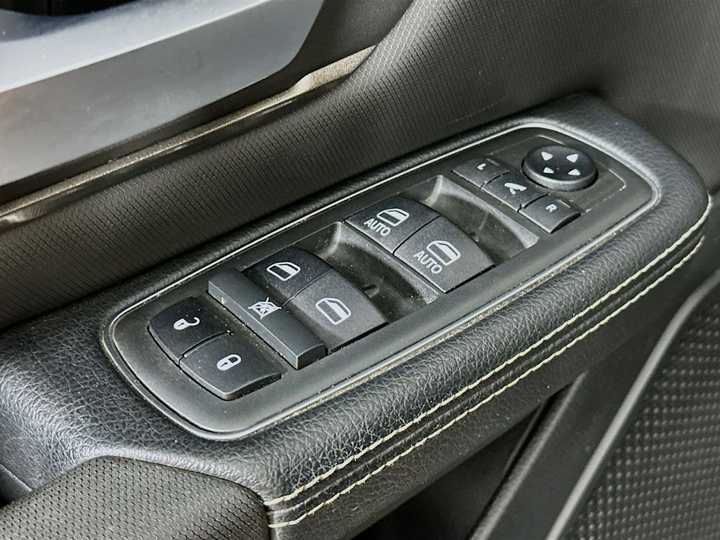 Thumbnail: 2020 RAM 1500 - 29