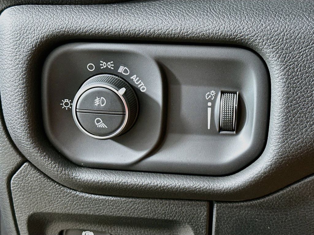 Thumbnail: 2024 RAM 1500 - 27