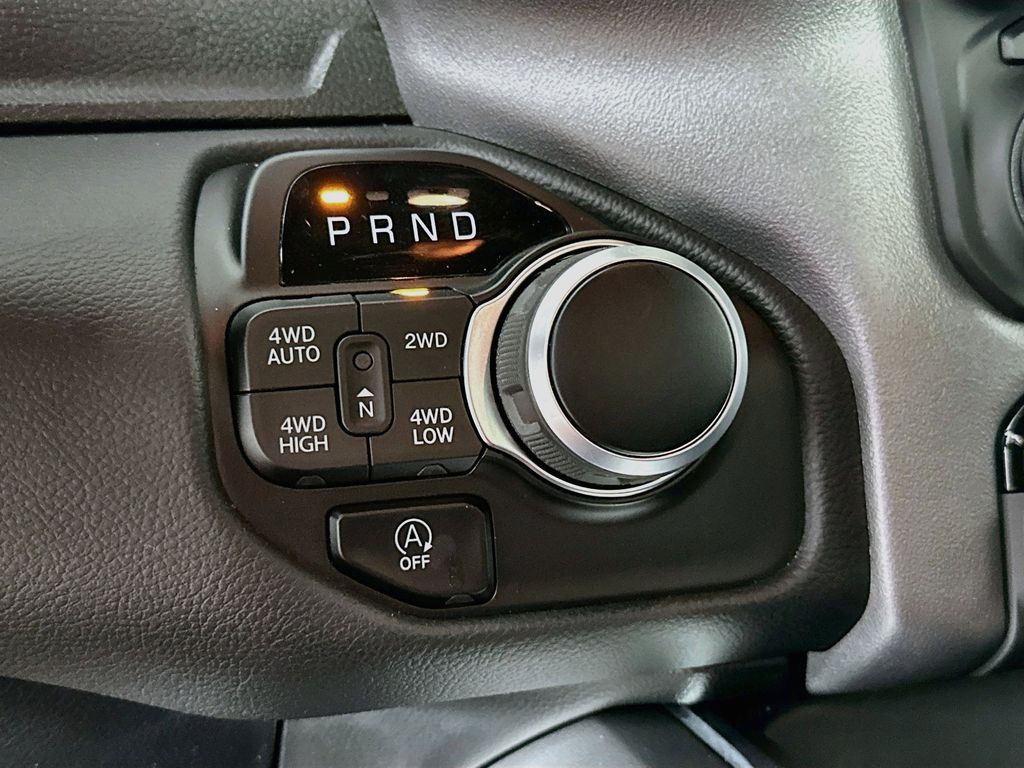 Thumbnail: 2024 RAM 1500 - 23