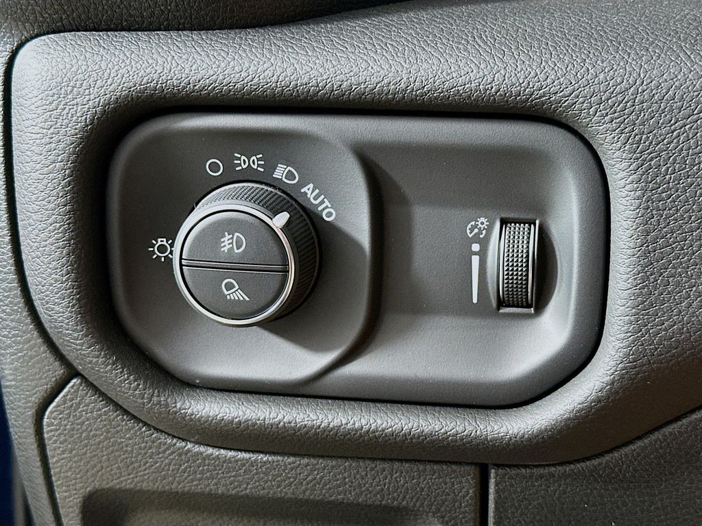 Thumbnail: 2024 RAM 1500 - 27