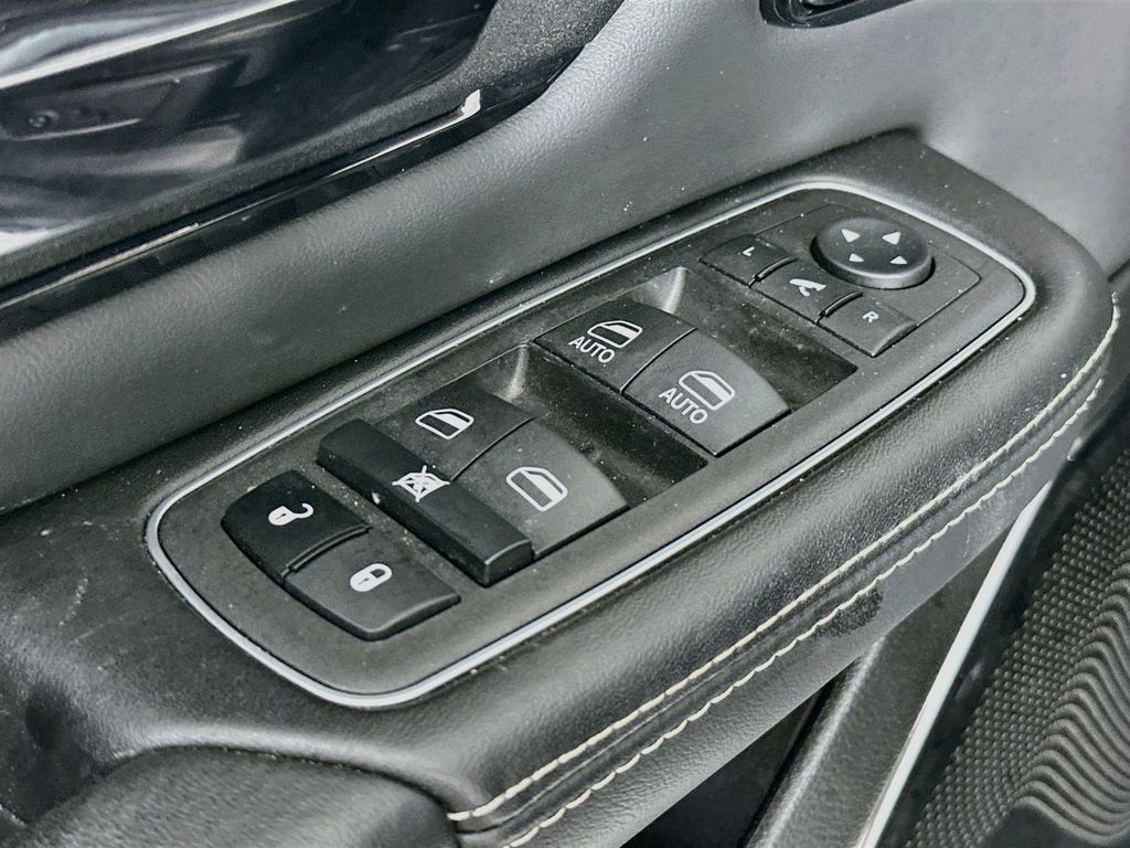 Thumbnail: 2023 RAM 1500 - 29