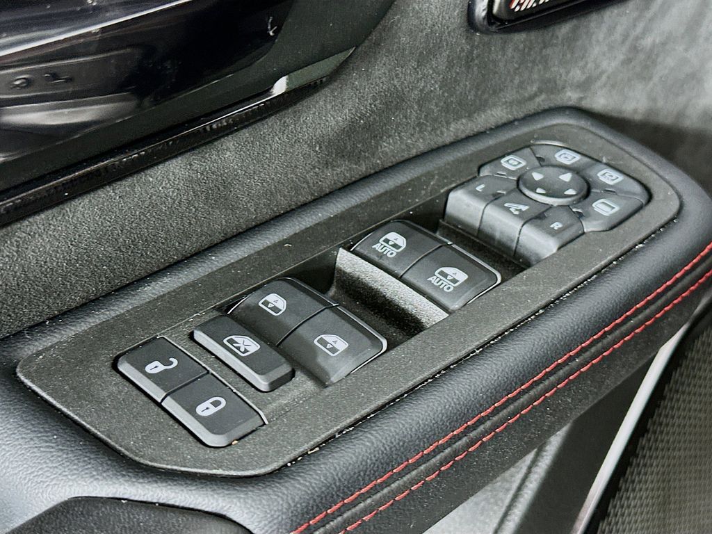 Thumbnail: 2025 RAM 1500 - 26