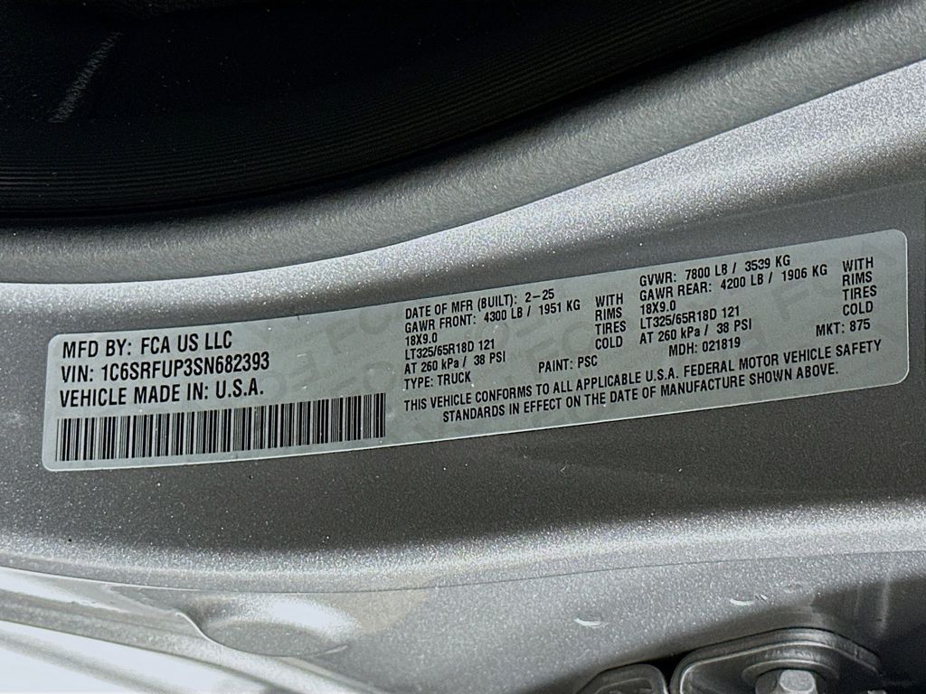 Thumbnail: 2025 RAM 1500 - 18