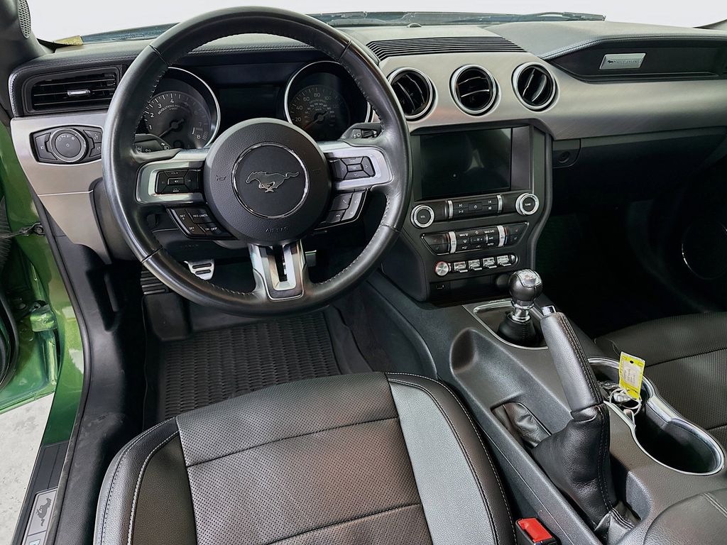 Thumbnail: 2022 Ford Mustang - 10