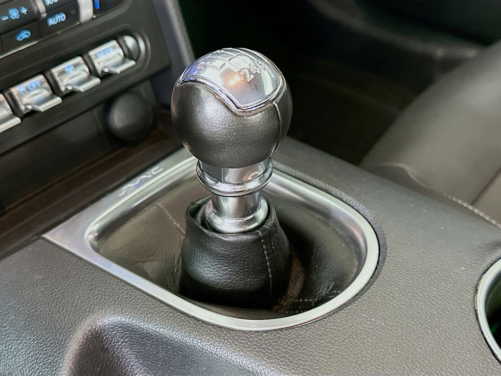 Thumbnail: 2022 Ford Mustang - 17