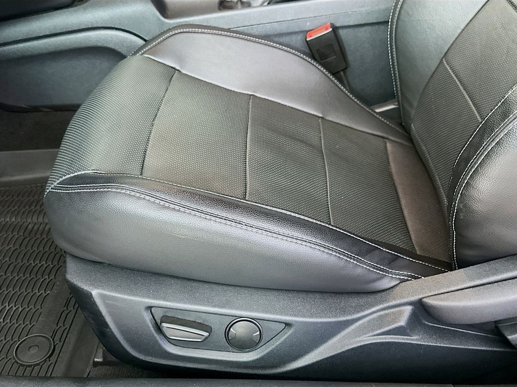 Thumbnail: 2022 Ford Mustang - 29