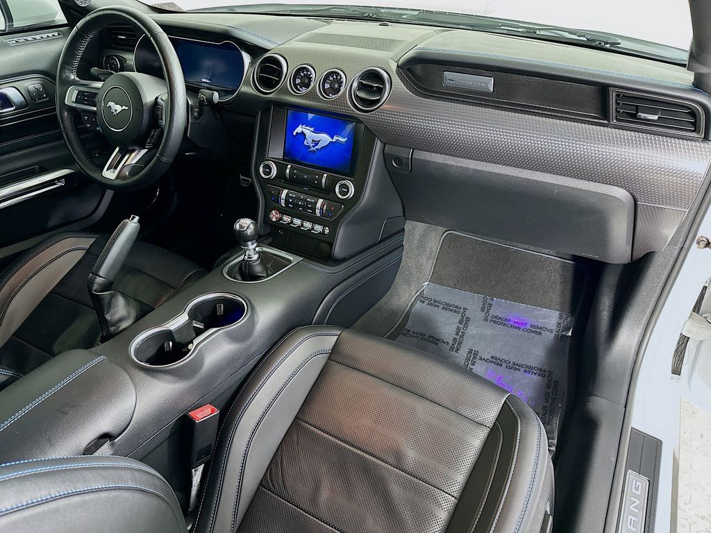 Thumbnail: 2022 Ford Mustang - 15