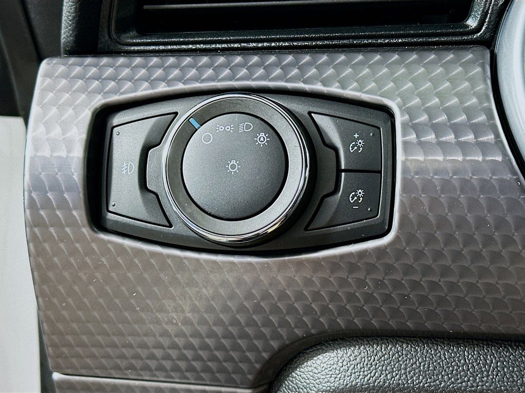 Thumbnail: 2022 Ford Mustang - 27