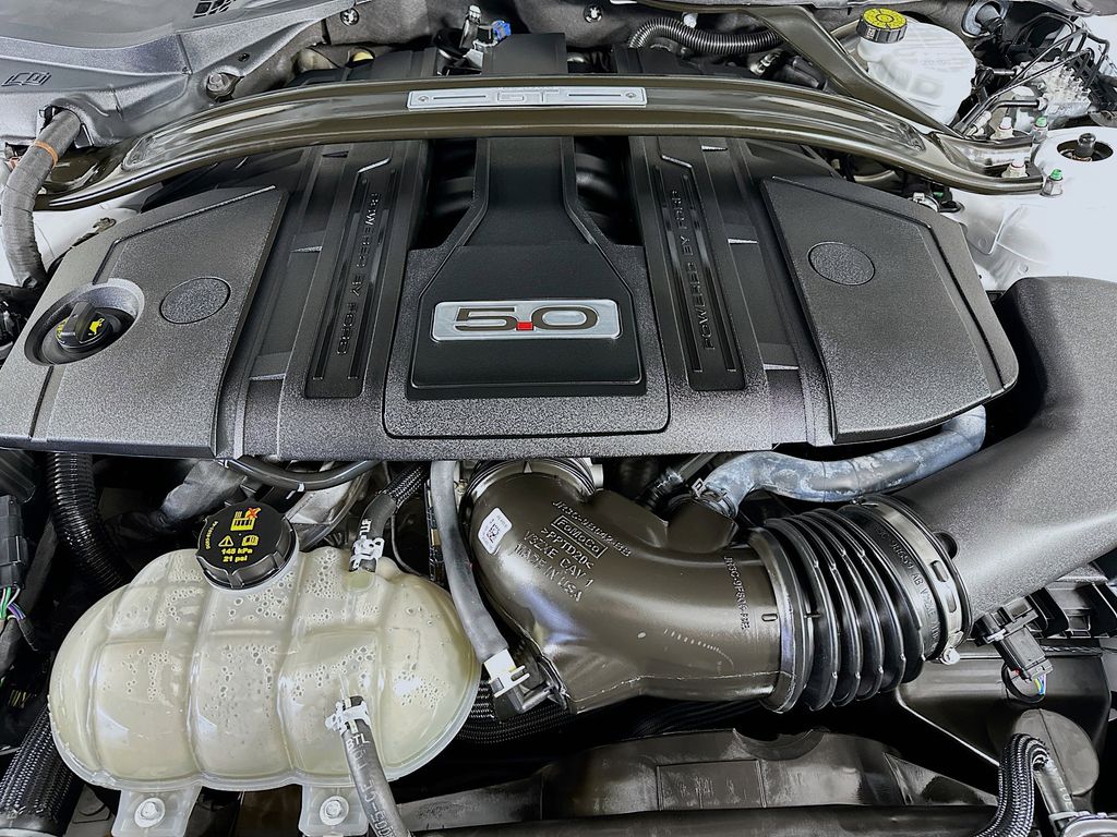 Thumbnail: 2022 Ford Mustang - 9