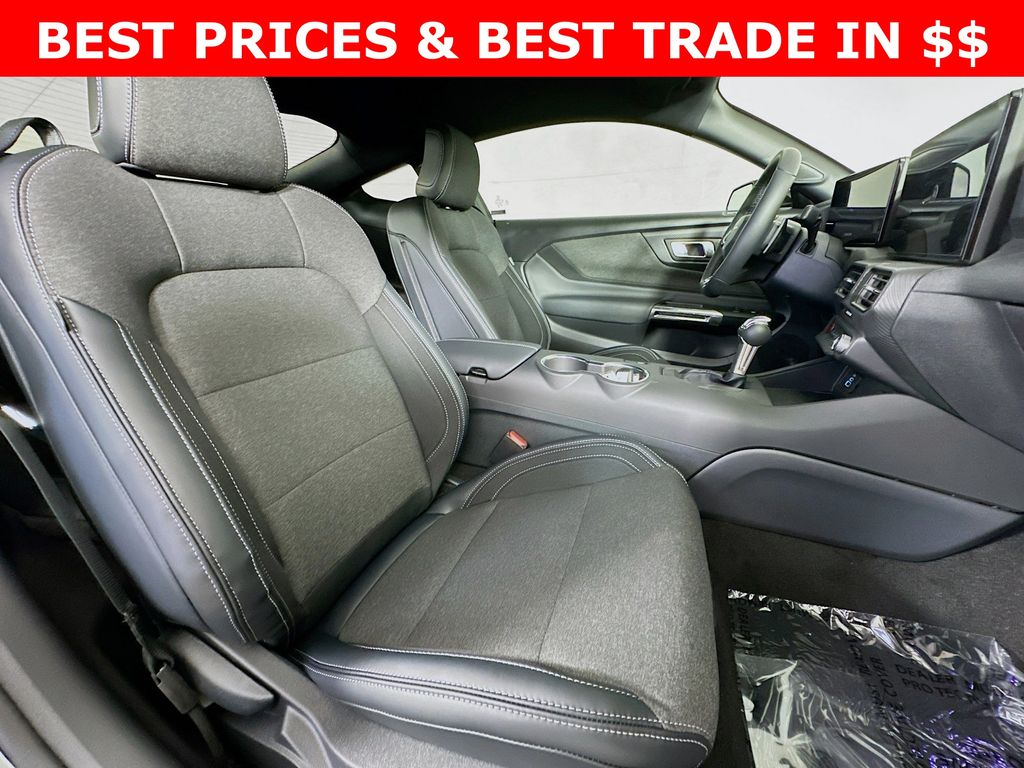 Thumbnail: 2025 Ford Mustang - 9