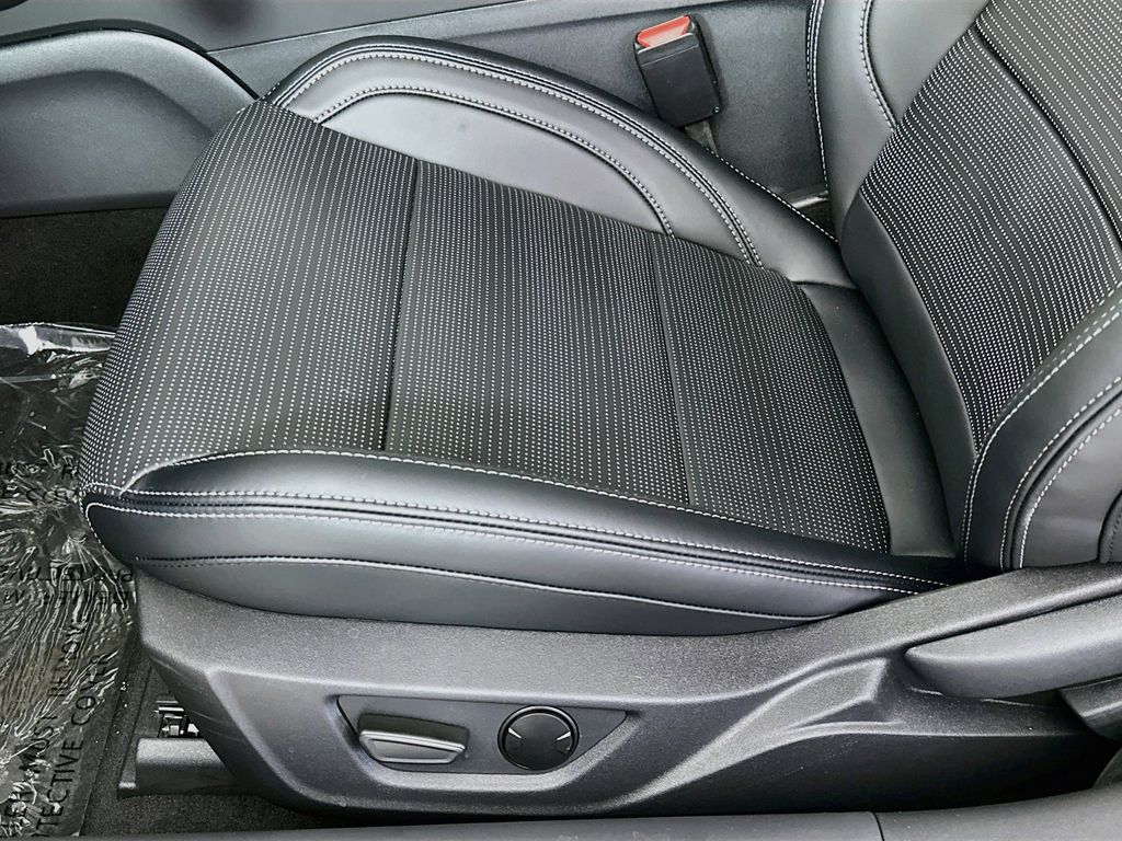 Thumbnail: 2026 Ford Mustang - 31