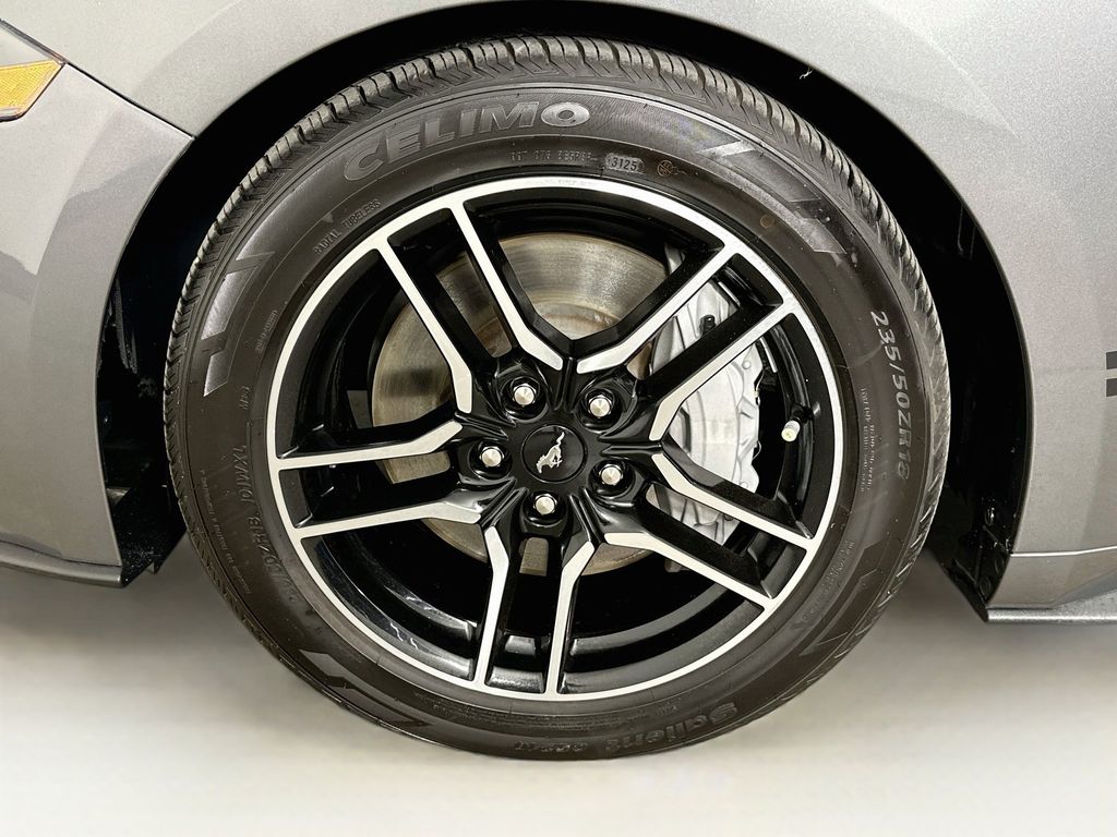 Thumbnail: 2022 Ford Mustang - 7