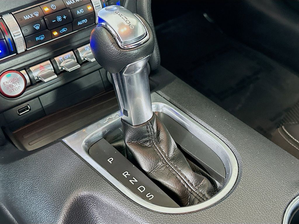 Thumbnail: 2022 Ford Mustang - 16