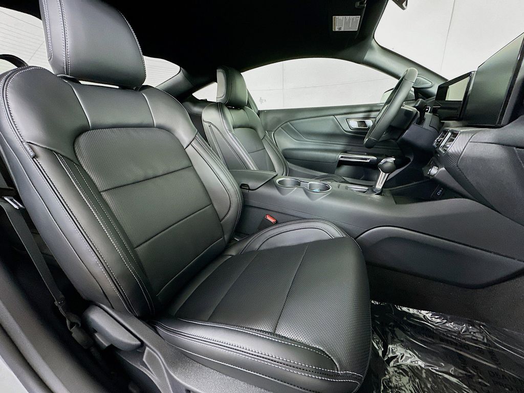 Thumbnail: 2026 Ford Mustang - 9