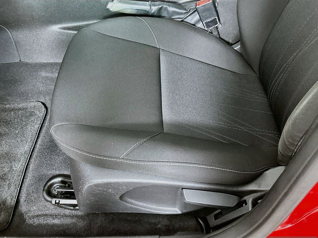 Thumbnail: 2016 Ford Focus - 29