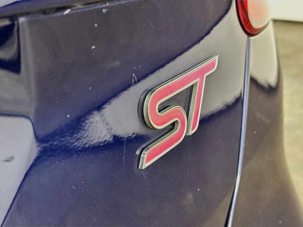 Thumbnail: 2016 Ford Focus - 7